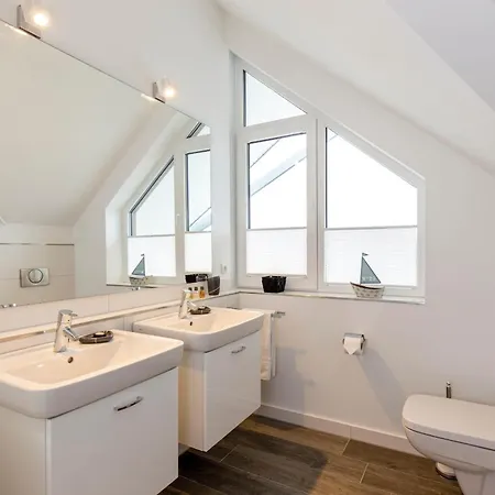 Ancora Marina Haus 1 Penthouse * Нойштадт (Гольштейн)